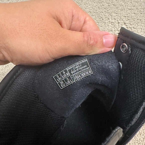 Black 1460 Dr. Martens Boots 4Y - Picture 7 of 7